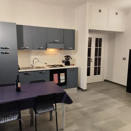 Casa Gaia A 2 Passi Dalla Metro A E C Appartement