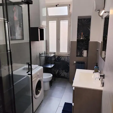 Casa Gaia A 2 Passi Dalla Metro A E C Appartement