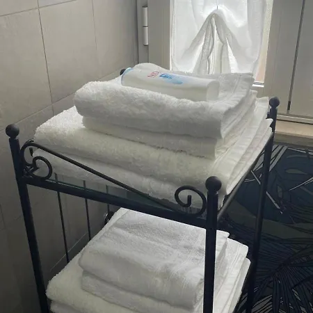 Casa Gaia A 2 Passi Dalla Metro A E C Rome