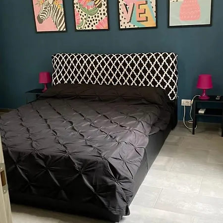 Casa Gaia A 2 Passi Dalla Metro A E C Apartment